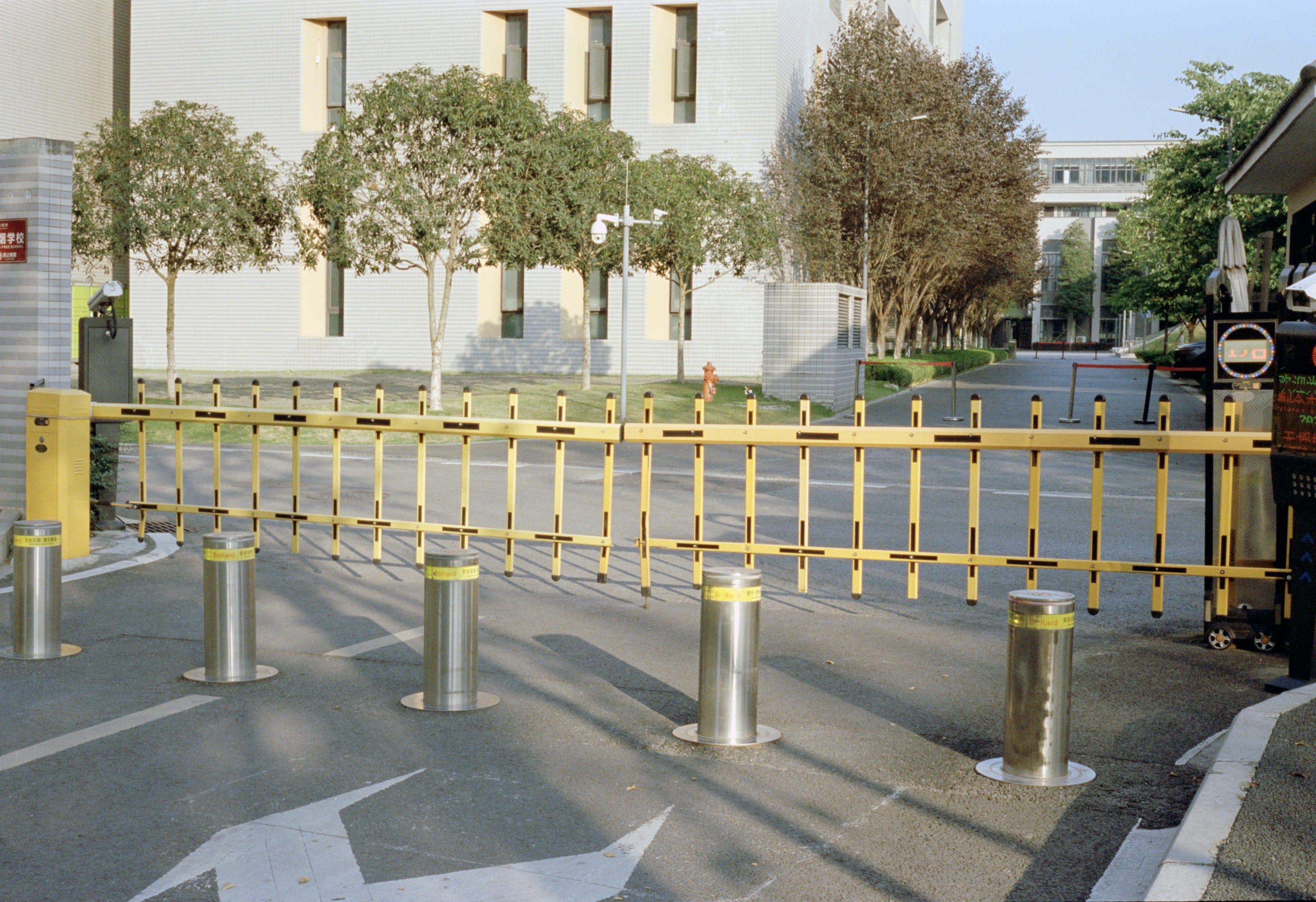 Gate Barriers product category β enterprise technology from VertiLinks UAE